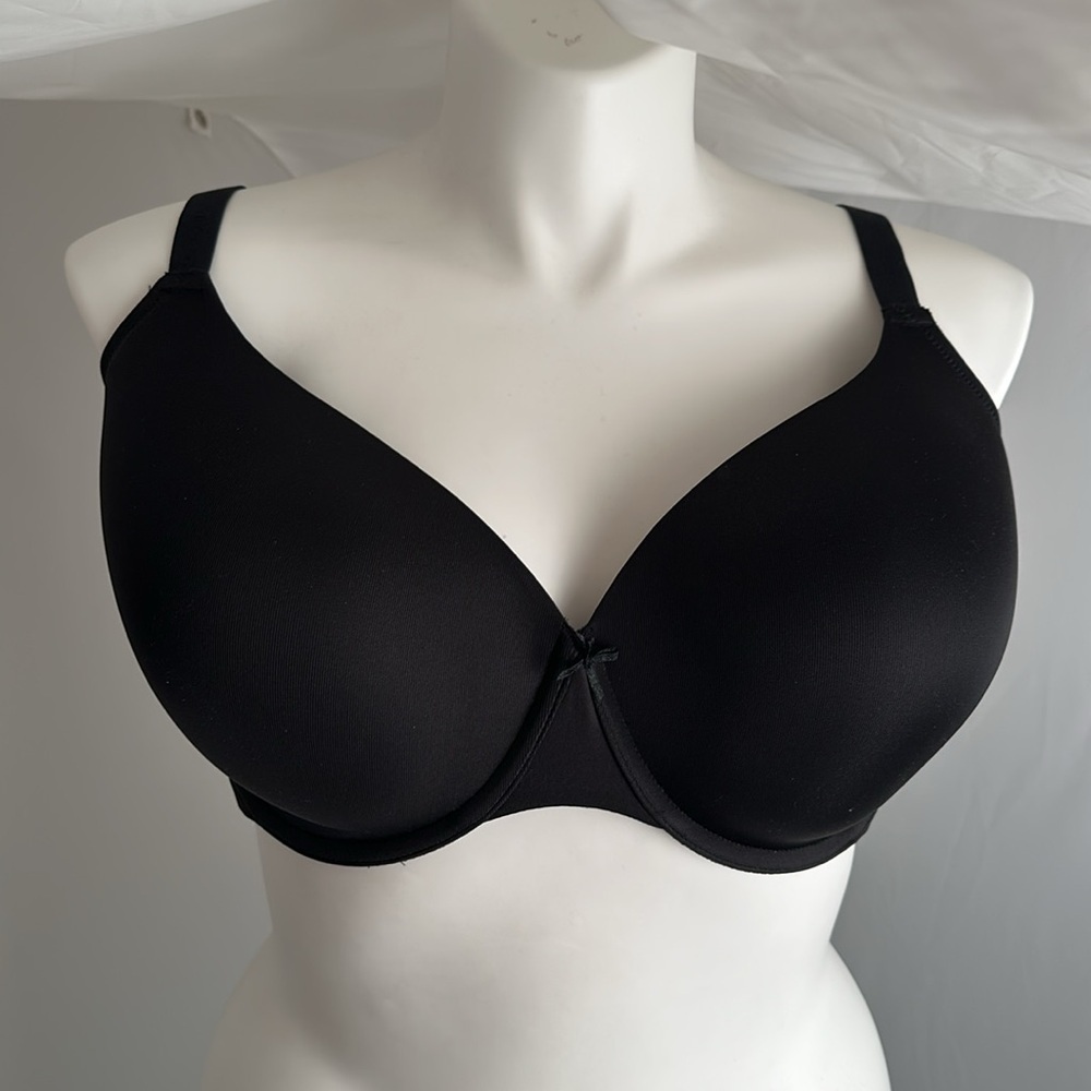 Cacique Lightly Lined T-shirt bra black